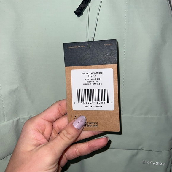 The North Face Dragline Bibs Women's Size M Short DryVent Misty Sage Ski Snow - Picture 8 of 8